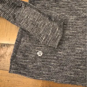 Lululemon Kitsilano‎ Black White Long Sleeve Top thumbnail 5