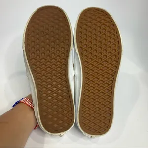 Vans off the wall all white slip‎ on sneakers women’s size 7.5 thumbnail 6