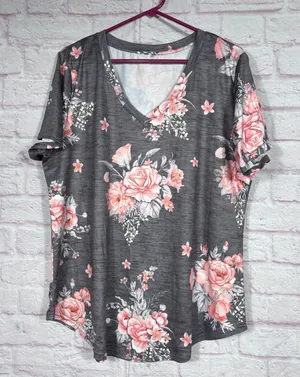Floral V-Neck T-Shirt in Gray with Pink Rose Pattern XL thumbnail 1