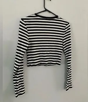 Wild Fable Stripe Crop Top Long Sleeve White Black Shirt Size M thumbnail 5