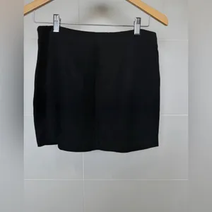 H&M Classic Black Mini Skirt Size‎ 6 thumbnail 4