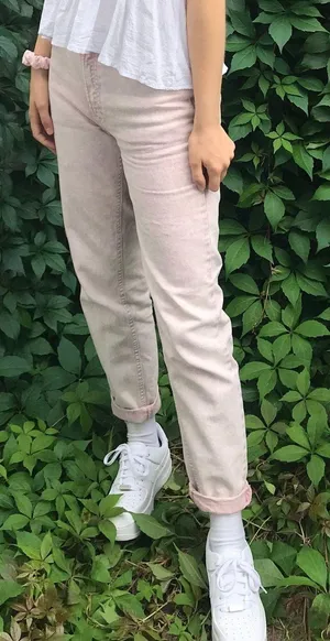 Urban Outfitters BDG Light Pink Acid Wash High-Waisted Denim Mom Jeans 26 thumbnail 4