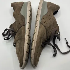UGG Tye Leather Lace Up Sneakers Brown Nubuck Sz 9.5 thumbnail 11