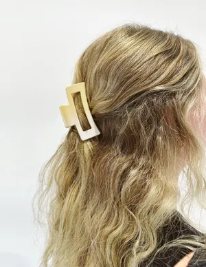 Boutique Hair Clip thumbnail 1