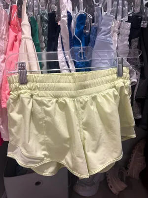 Lululemon Hotty Hot Shorts 2.5" thumbnail 2