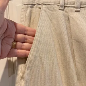 Banana Republic Beige Utility High Rise Cargo Pants‎ Size 34 (measures 29/8) thumbnail 2