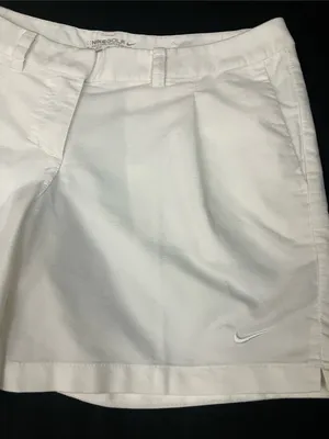 Nike White Golf Shorts Women’s Size 8 thumbnail 2