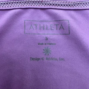 ATHLETA | Women's Lilac‎ Purple Cap Short Sleeve Athletic Fitted Workout Top, S thumbnail 3