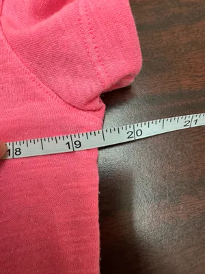 PINK Victoria’s Secret V-Neck Short Sleeve Pink Tee Size Medium thumbnail 6
