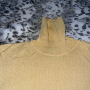 Van Heusen Turtleneck Sweater thumbnail 5