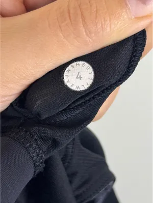 Lululemon Invigorate Bra Heathered Black Black Mesh Racerback Size 4 thumbnail 11