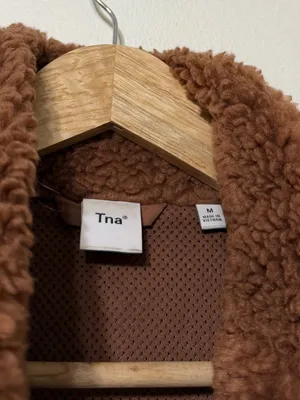Aritzia TNA Cody Massive Polar Vest Size Medium Brown Tan thumbnail 3