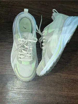 Puma Women’s Lace-Up Sneakers in Cream with Pale Green Accents thumbnail 2