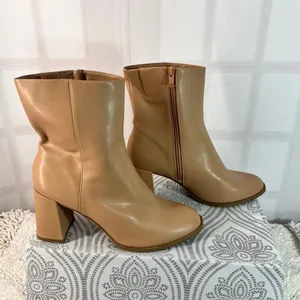 A New Day Tan Almond Toe Side Zip Block Heel Janelle Ankle Dress Bootie Size 11 thumbnail 2