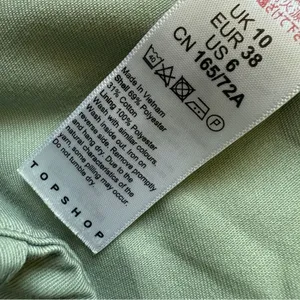TOPSHOP Pleated High Rise Pants Sage Green US 6 Cropped thumbnail 7