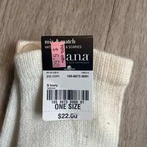 a.n.a White Knit Gloves thumbnail 2
