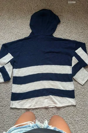 Navy And White Sweater Blue Size M thumbnail 4