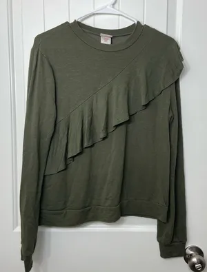 NWOT Mossimo Supply Co women’s‎ olive green ruffle long sleeve soft knit top M thumbnail 1