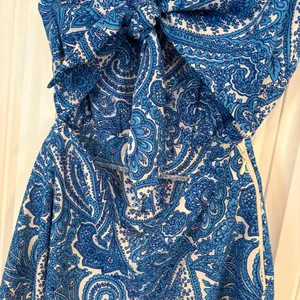 Show Me Your Mumu Blue And‎ White Paisley Romper Size XS thumbnail 5