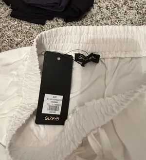 White Skirt thumbnail 2