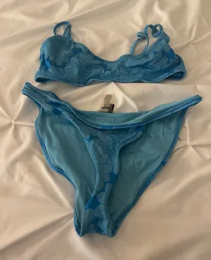Triangl Bikini Set thumbnail 1