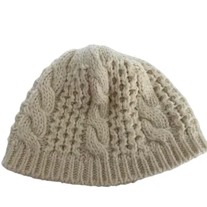 The north face cable minna beanie hat in cream wool/acrylic/alpaca. One size thumbnail 2