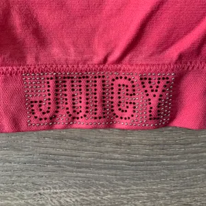 NWT Logo 2 Piece Hot Pink & Black Sports Bra Set thumbnail 4