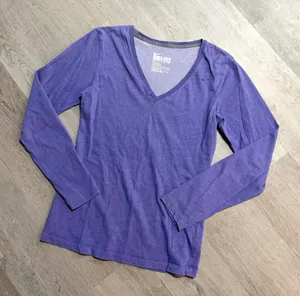 Nike long sleeve tee thumbnail 1