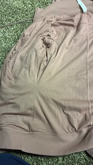 Lululemon matching set thumbnail 4