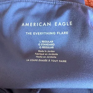 American Eagle Everything Flare‎ leggings L thumbnail 3