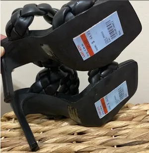 🆕 “Kenley” Steve Madden Elegant Black Braided Heels! Elegant black braided heels by Steve Madden! thumbnail 7