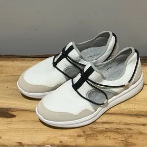 Clarks Cloudsteppers Ezera Skip Slip-On Sneaker - Women's 8 A42‎ thumbnail 3