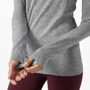Lululemon Swiftly Tech Long Sleeve Crew 2.0 in Slate/White Size 4 thumbnail 6