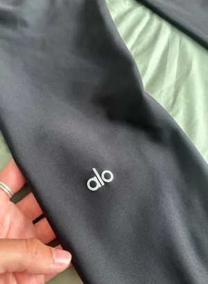 Alo Yoga Leggings thumbnail 7