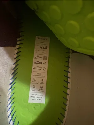 Rothy’s RS02 Sneakers in Maroon thumbnail 8