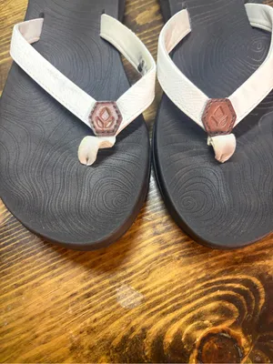 Reef White Flip Flops Size 8 thumbnail 4