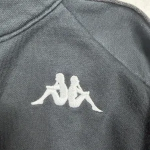 Kappa L Cropped Banda Puria Sweatshirt Black 1/4 Zip Logo Tape Sleeve Sporty thumbnail 3