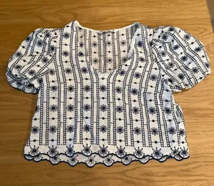 ZARA White Top with Navy Embroidered Floral pattern thumbnail 1
