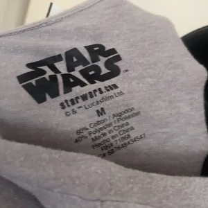 Vintage Star Wars tee in gray graphic of movie stars size m thumbnail 7