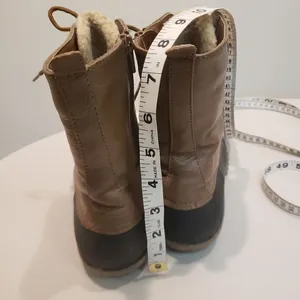 Yuu Duck Boots Size 9M thumbnail 8