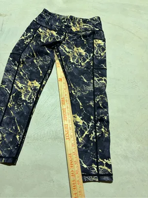 Constantly varied gear Black and Gold Marble Active Leggings capris xsmall thumbnail 2