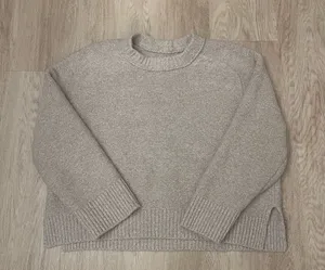 abercrombie & fitch sweater thumbnail 1
