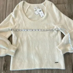 Abercrombie & Fitch sweater thumbnail 5