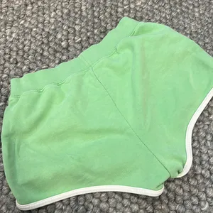 AERIE Green SweatShorts W White Trim‎ thumbnail 5