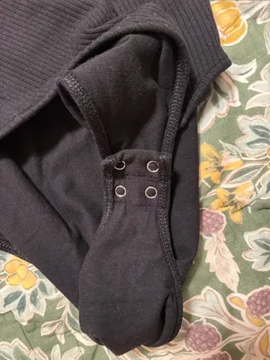 Old Navy Black Ribbed V-Neck Tie-Shoulder Bodysuit thumbnail 4