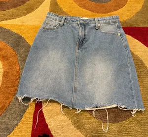 Abound Denim Jean Skirt High Waisted Frayed Hem Size 28 Waist thumbnail 1