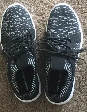 Black & White Sneakers Size 8 thumbnail 1
