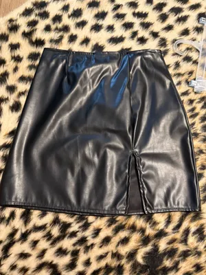 Windsor Mini Skirt Black Leather thumbnail 1
