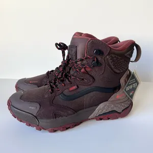 VANS Crestline GORE-TEX MTE hiking all weather boots NEW 9.5 thumbnail 4