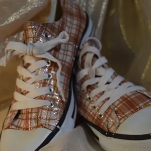 Classic Basketball Sneakers Shimmering Plaid Bronze, Size 9 thumbnail 2